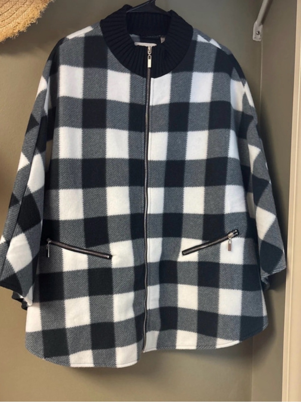 Women's Black & White Buffalo Plaid Zip-Front Poncho